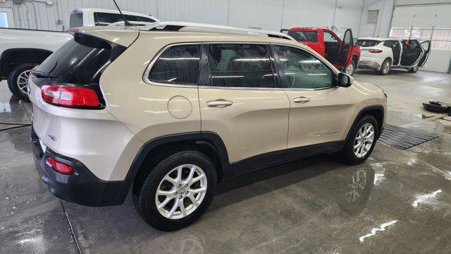used 2014 Jeep Cherokee car, priced at $4,900