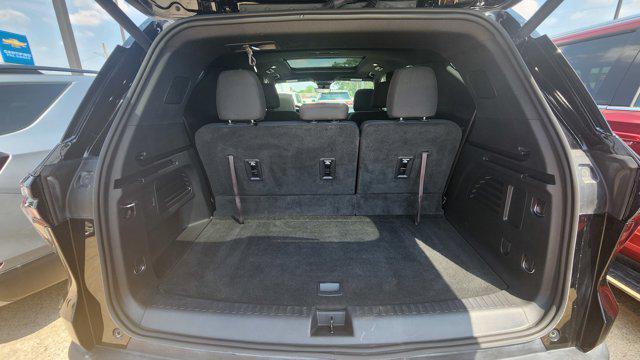 used 2024 Chevrolet Traverse car, priced at $51,900