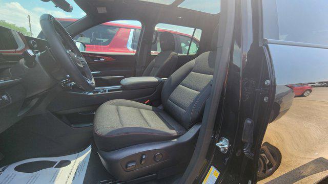 used 2024 Chevrolet Traverse car, priced at $51,900