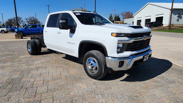 new 2025 Chevrolet Silverado 3500 car, priced at $70,993