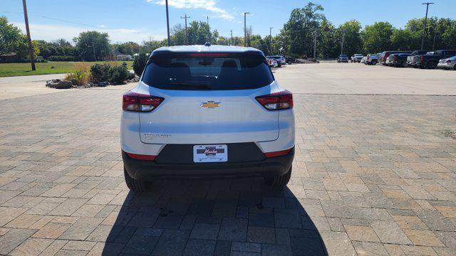 new 2025 Chevrolet TrailBlazer car, priced at $27,285