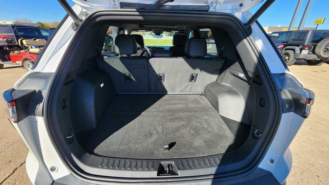 used 2025 Chevrolet Equinox car, priced at $28,900