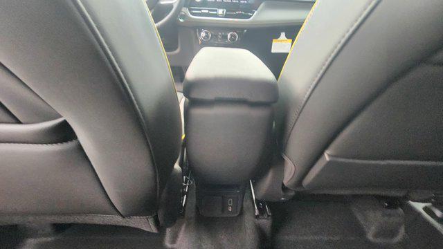 new 2025 Chevrolet TrailBlazer car, priced at $28,900