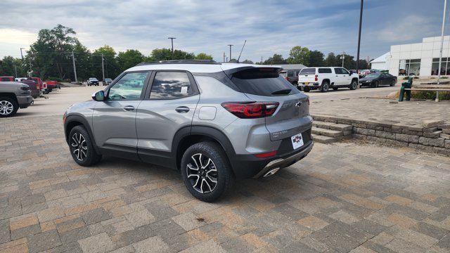 new 2025 Chevrolet TrailBlazer car, priced at $33,180