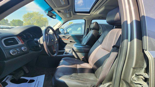 used 2012 Chevrolet Suburban car, priced at $8,900