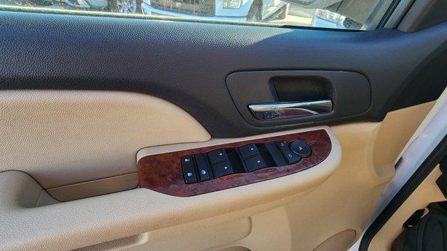 used 2008 Chevrolet Suburban car, priced at $7,500