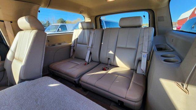 used 2008 Chevrolet Suburban car, priced at $7,500