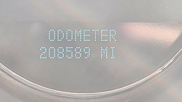 used 2008 Chevrolet Suburban car, priced at $7,500