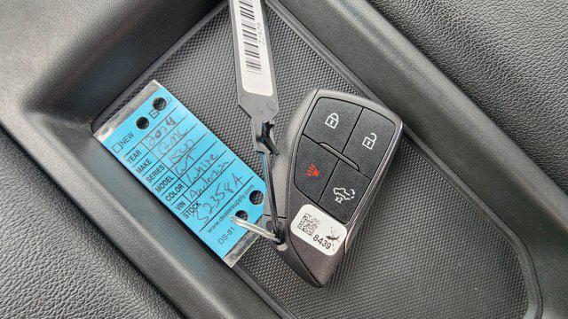 used 2024 GMC Sierra 1500 car, priced at $29,500