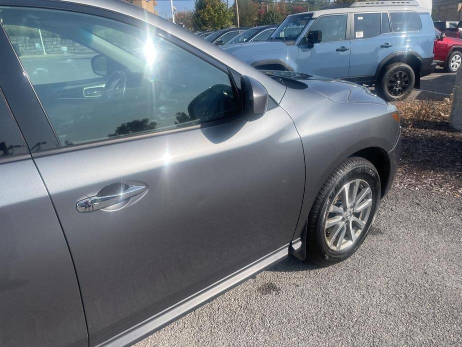 used 2016 Nissan Pathfinder car, priced at $9,633