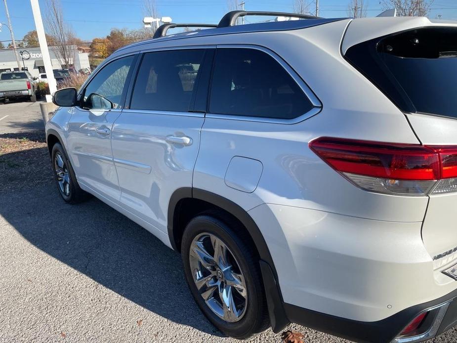 used 2018 Toyota Highlander car, priced at $27,400