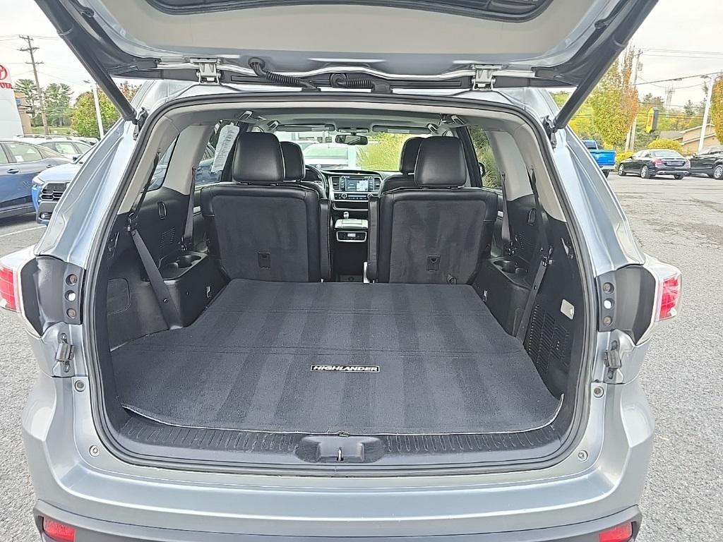 used 2016 Toyota Highlander car, priced at $12,900
