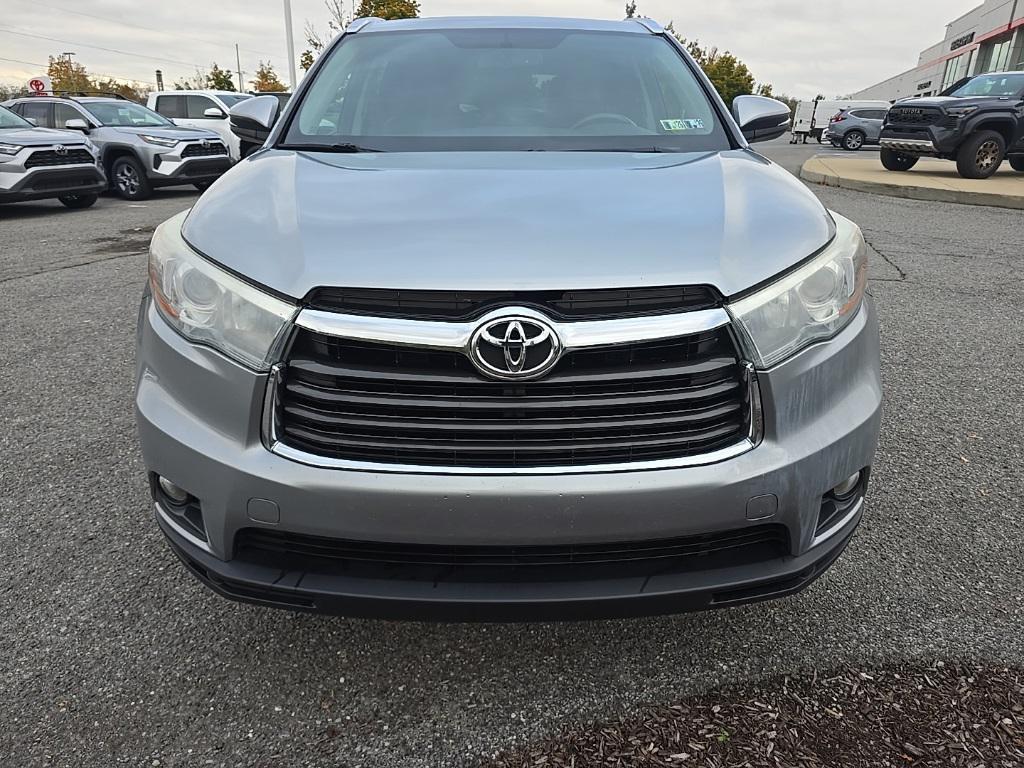 used 2016 Toyota Highlander car, priced at $12,900