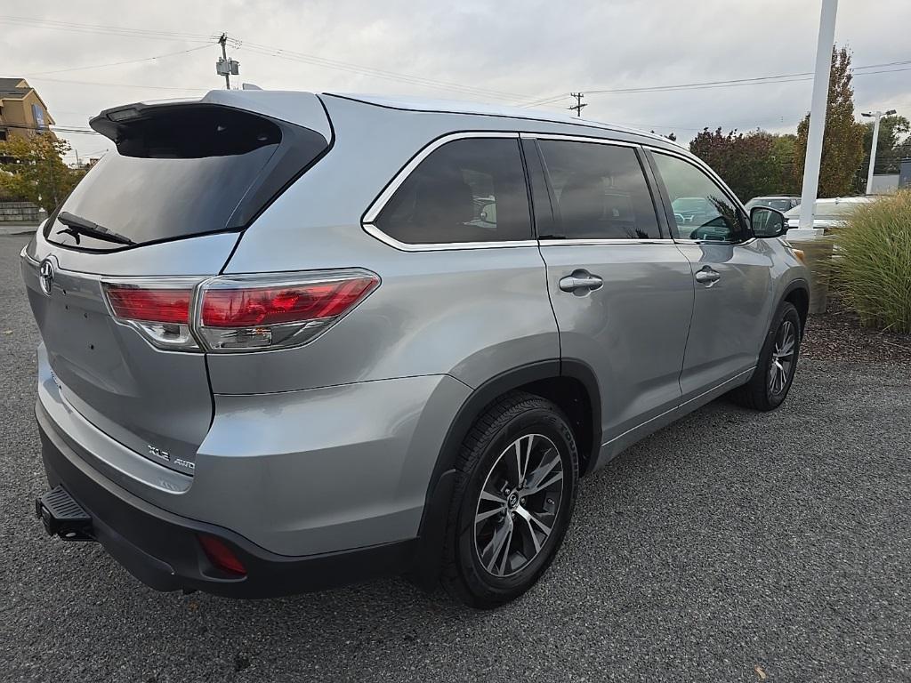 used 2016 Toyota Highlander car, priced at $12,900