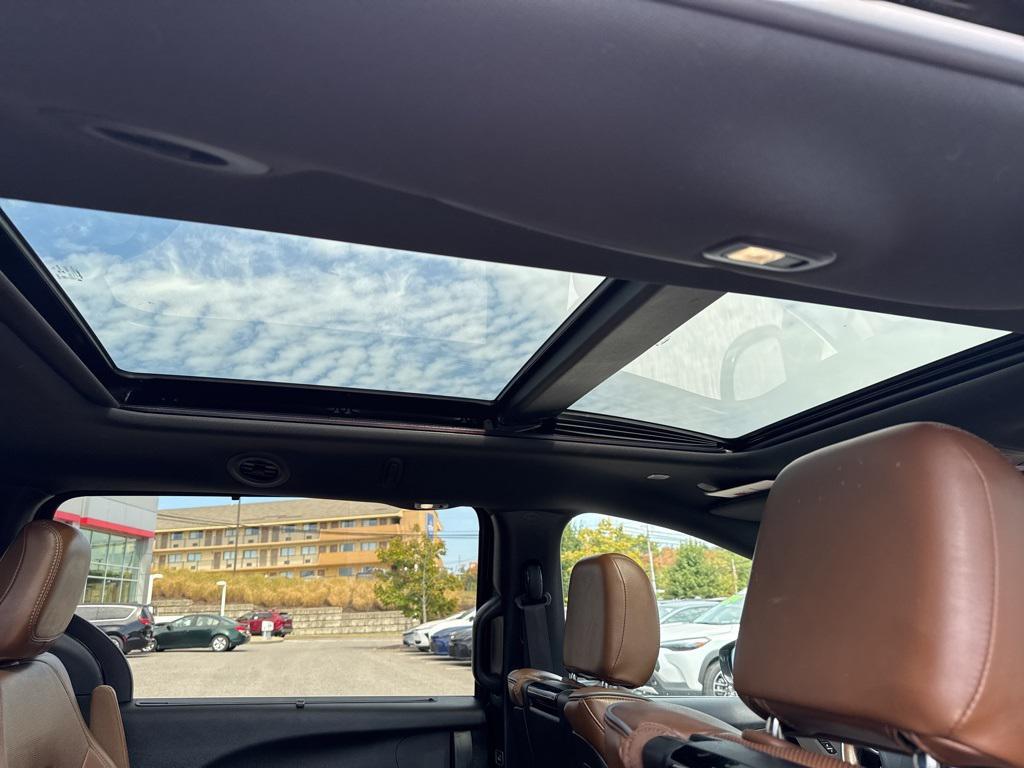 used 2020 Chrysler Pacifica Hybrid car, priced at $20,277