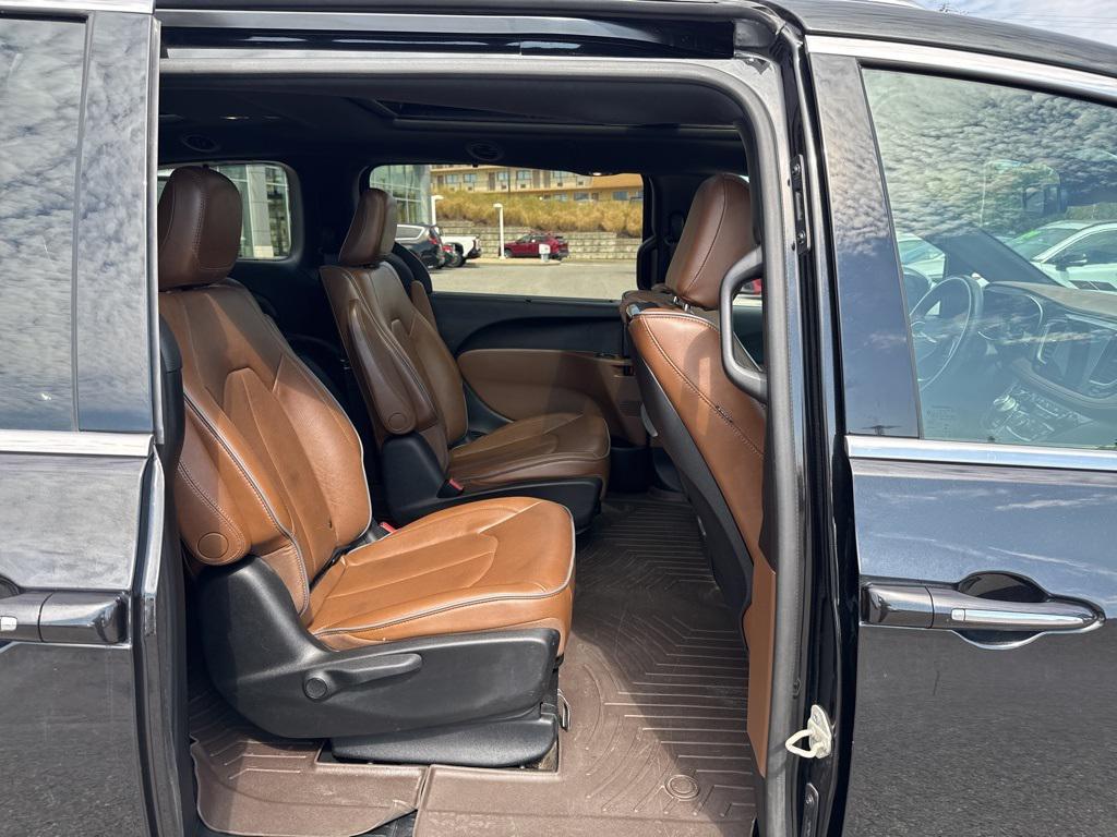 used 2020 Chrysler Pacifica Hybrid car, priced at $20,277