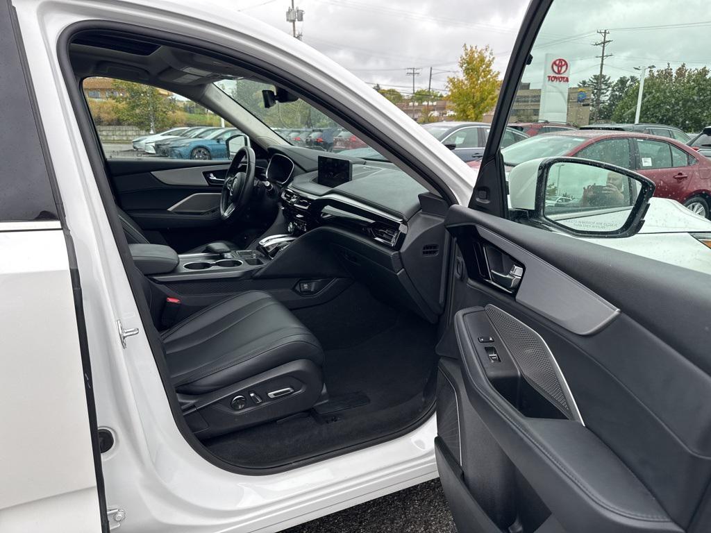 used 2023 Acura MDX car, priced at $34,333