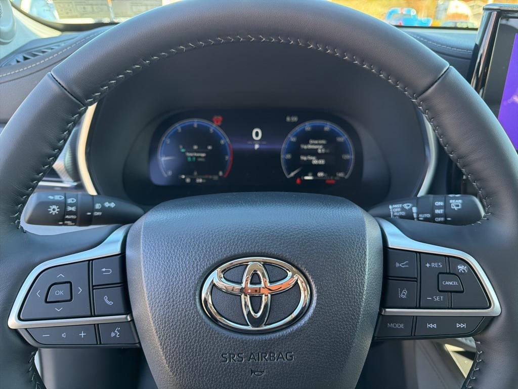 new 2026 Toyota Highlander car, priced at $56,882