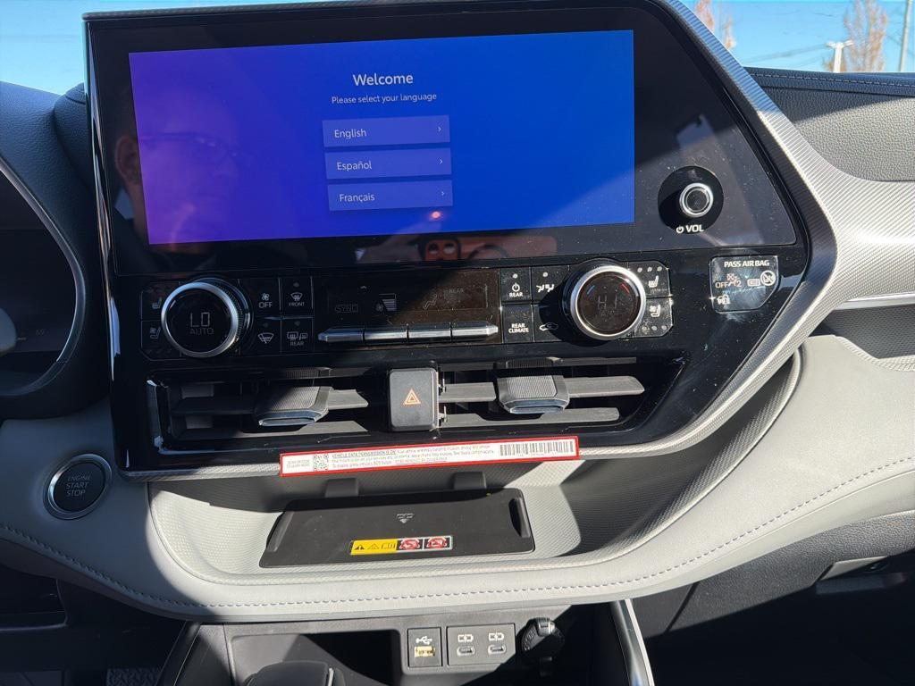 new 2026 Toyota Highlander car, priced at $56,882