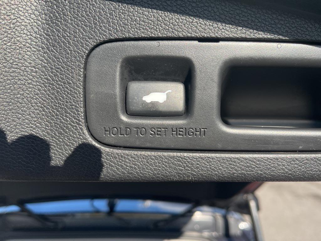 used 2018 Honda CR-V car, priced at $21,400