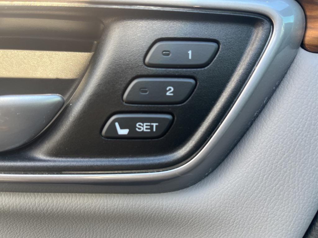 used 2018 Honda CR-V car, priced at $21,400