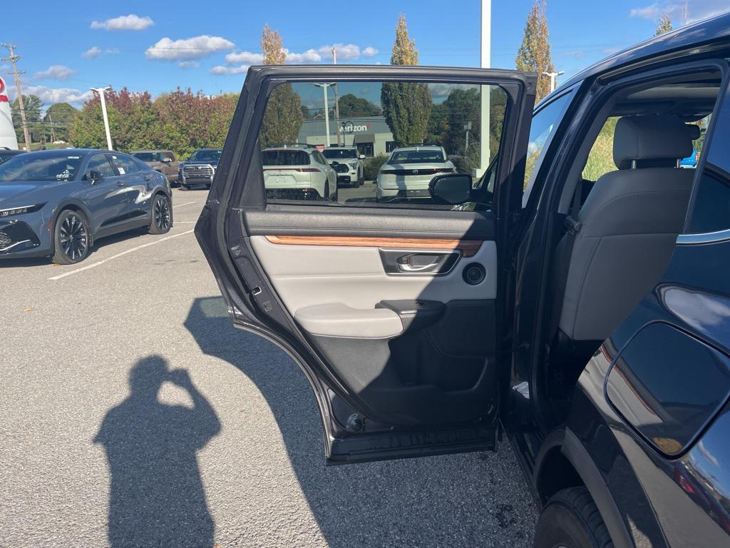 used 2018 Honda CR-V car, priced at $21,400