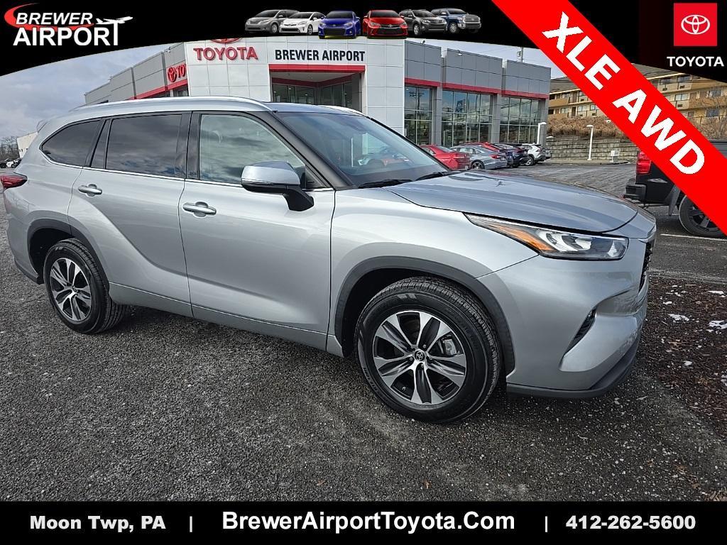 used 2020 Toyota Highlander car, priced at $27,100