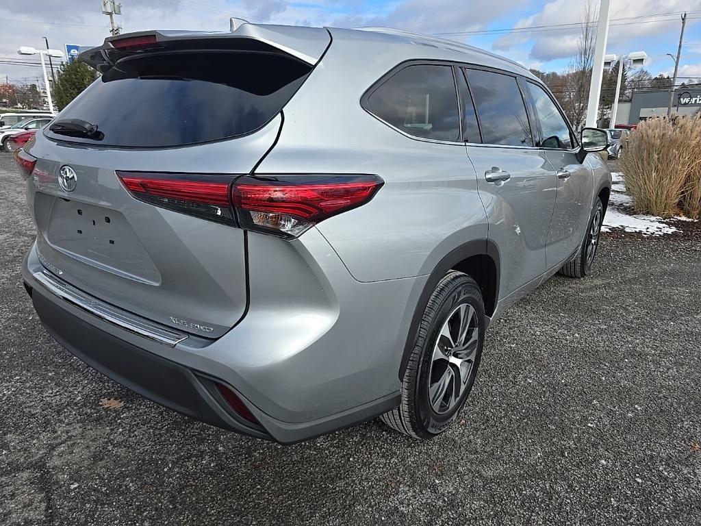 used 2020 Toyota Highlander car, priced at $26,533