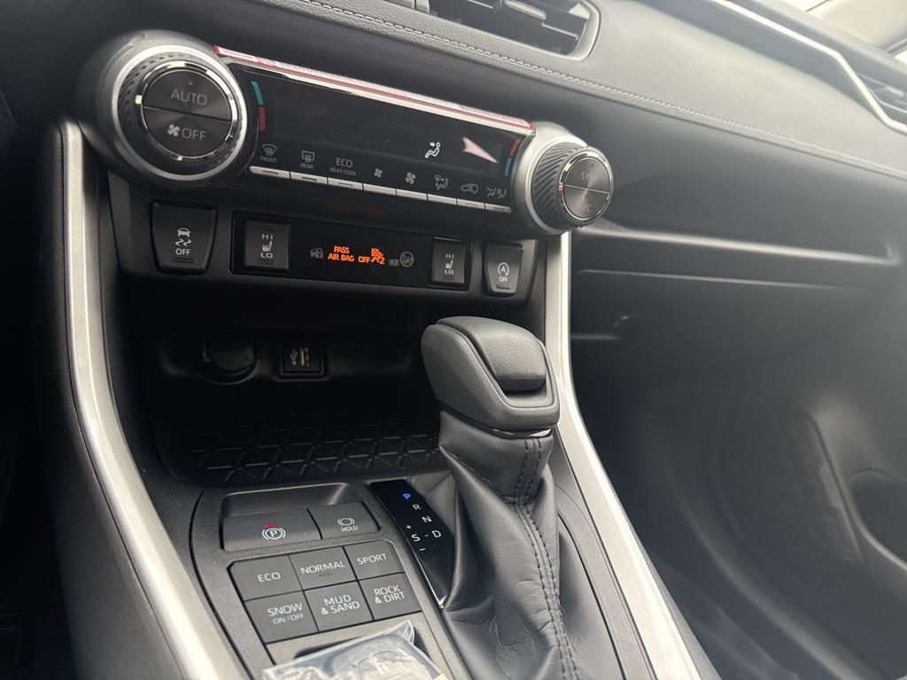 new 2025 Toyota RAV4 car, priced at $35,925