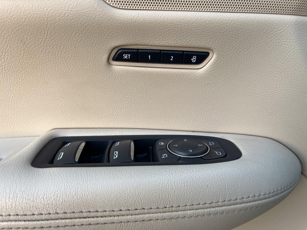 used 2019 Cadillac XT5 car, priced at $20,133