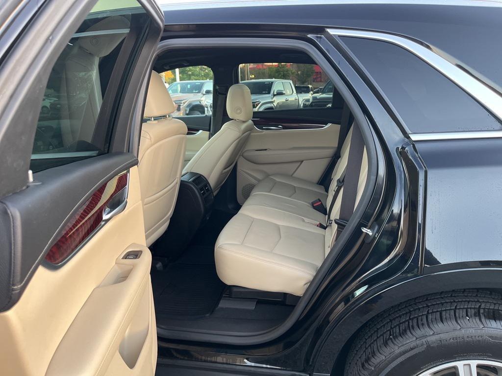 used 2019 Cadillac XT5 car, priced at $20,133