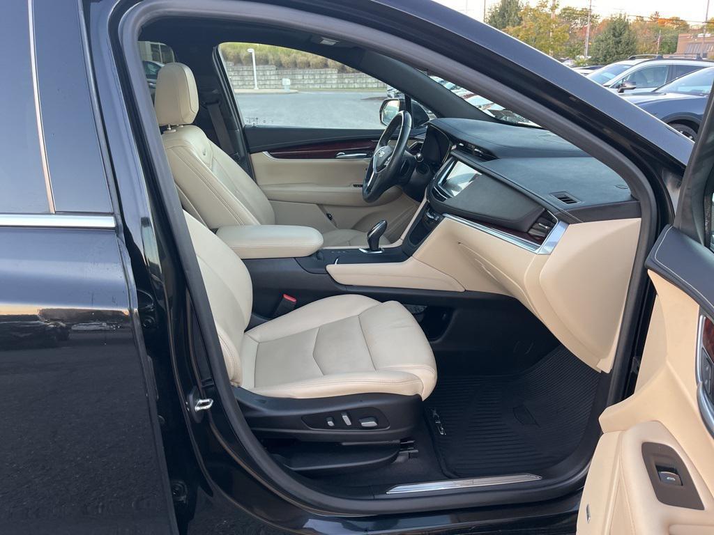 used 2019 Cadillac XT5 car, priced at $20,133
