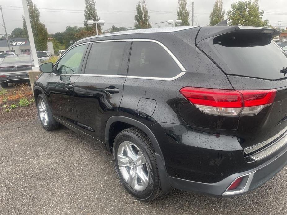 used 2019 Toyota Highlander car, priced at $27,733