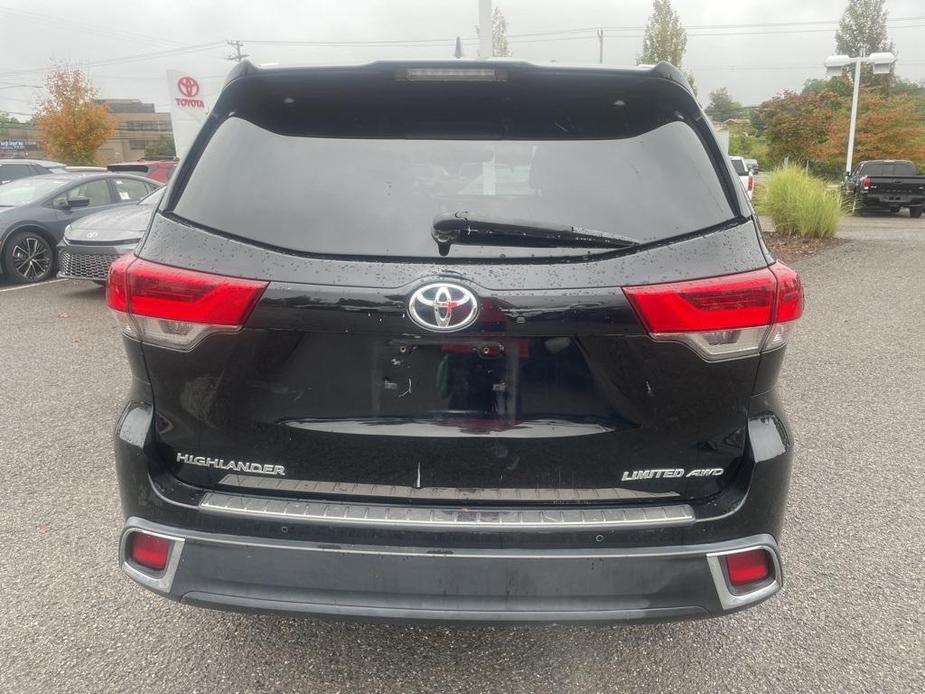 used 2019 Toyota Highlander car, priced at $27,733