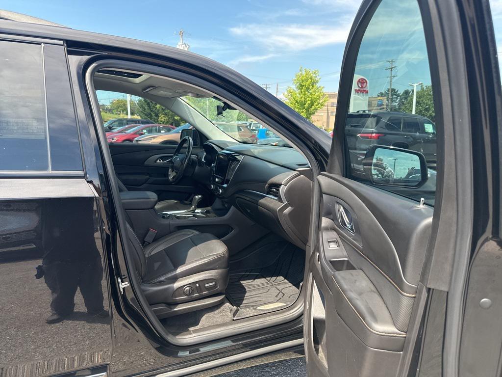 used 2018 Chevrolet Traverse car, priced at $19,177