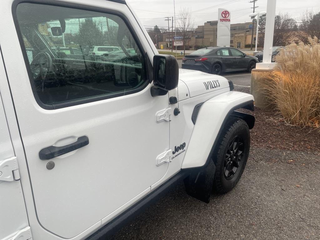 used 2021 Jeep Gladiator car, priced at $29,900