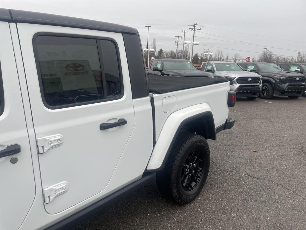 used 2021 Jeep Gladiator car, priced at $29,900