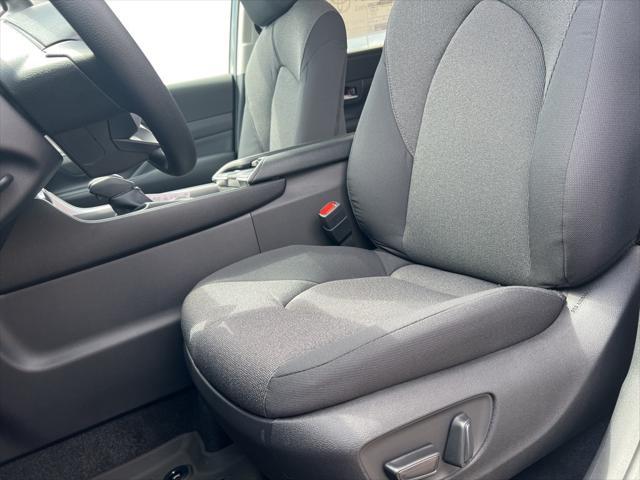 new 2025 Toyota Highlander car, priced at $42,888