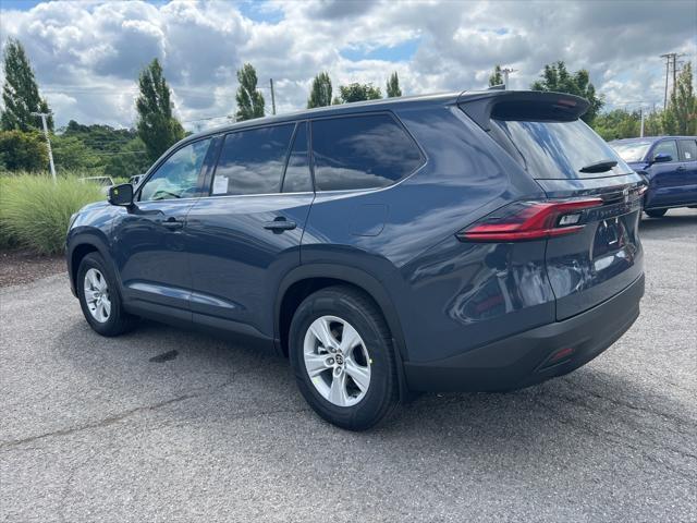 new 2025 Toyota Highlander car, priced at $42,888