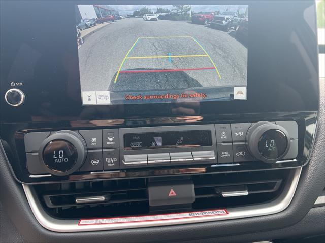 new 2025 Toyota Highlander car, priced at $42,888