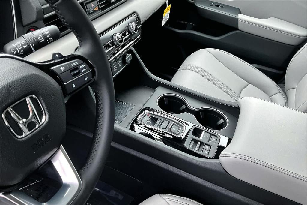 new 2025 Honda Pilot car, priced at $53,225