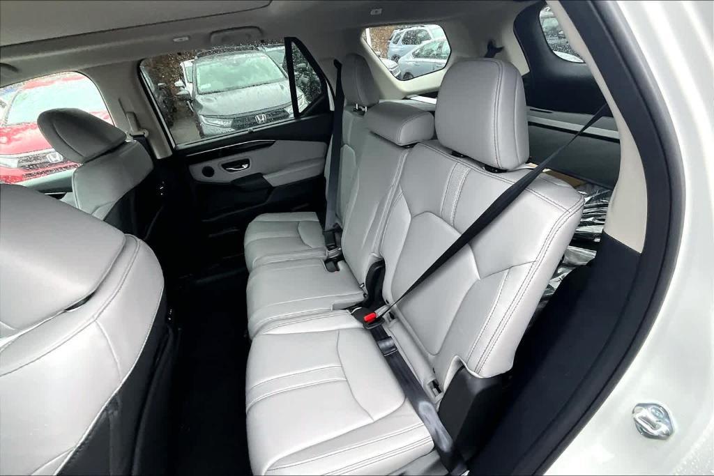 new 2025 Honda Pilot car, priced at $53,225