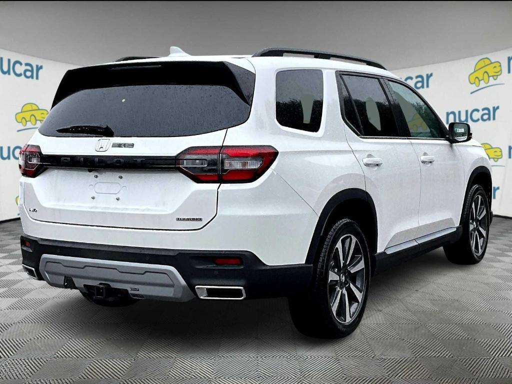 new 2025 Honda Pilot car, priced at $50,740