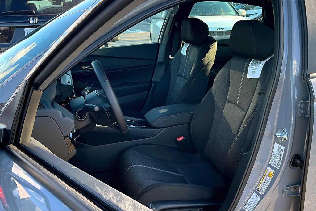 new 2025 Honda Accord Hybrid car, priced at $35,205