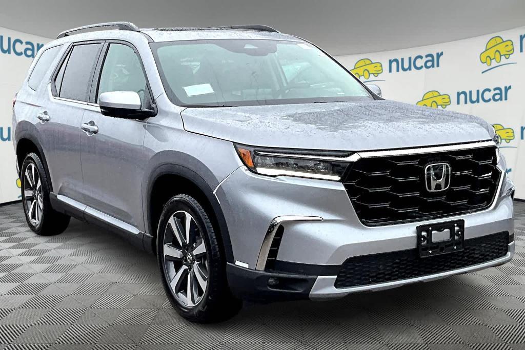 new 2025 Honda Pilot car, priced at $48,232