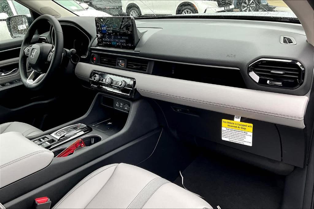 new 2025 Honda Pilot car, priced at $48,232