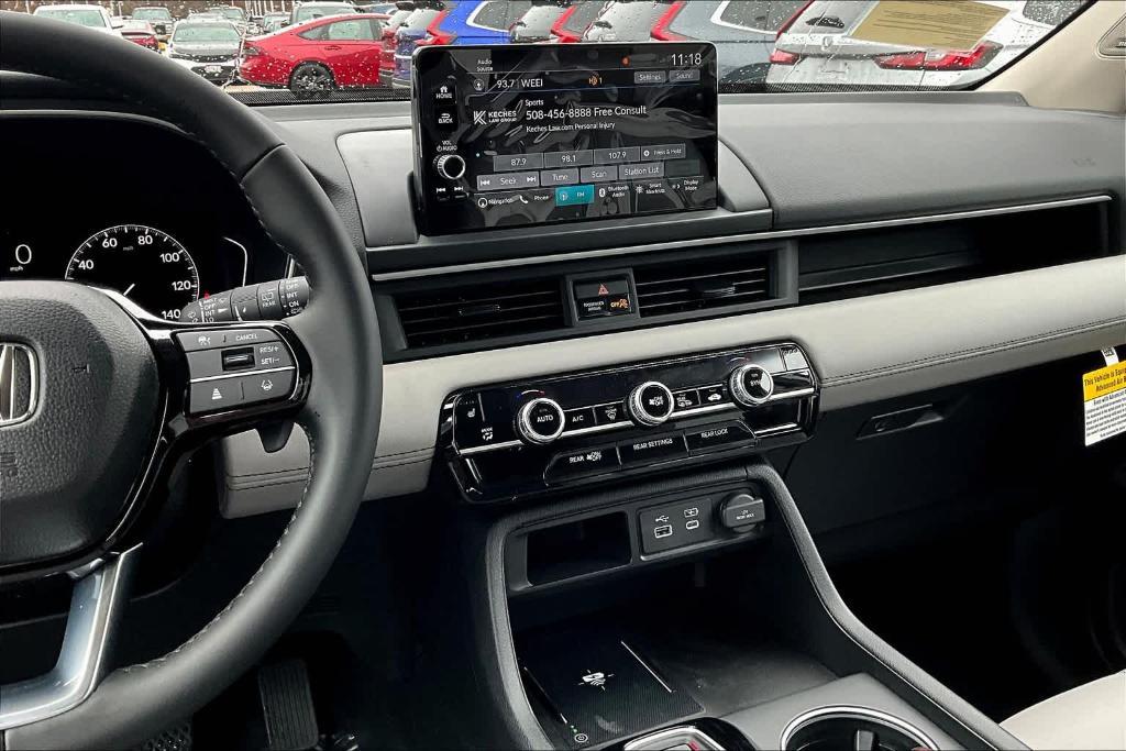 new 2025 Honda Pilot car, priced at $48,232
