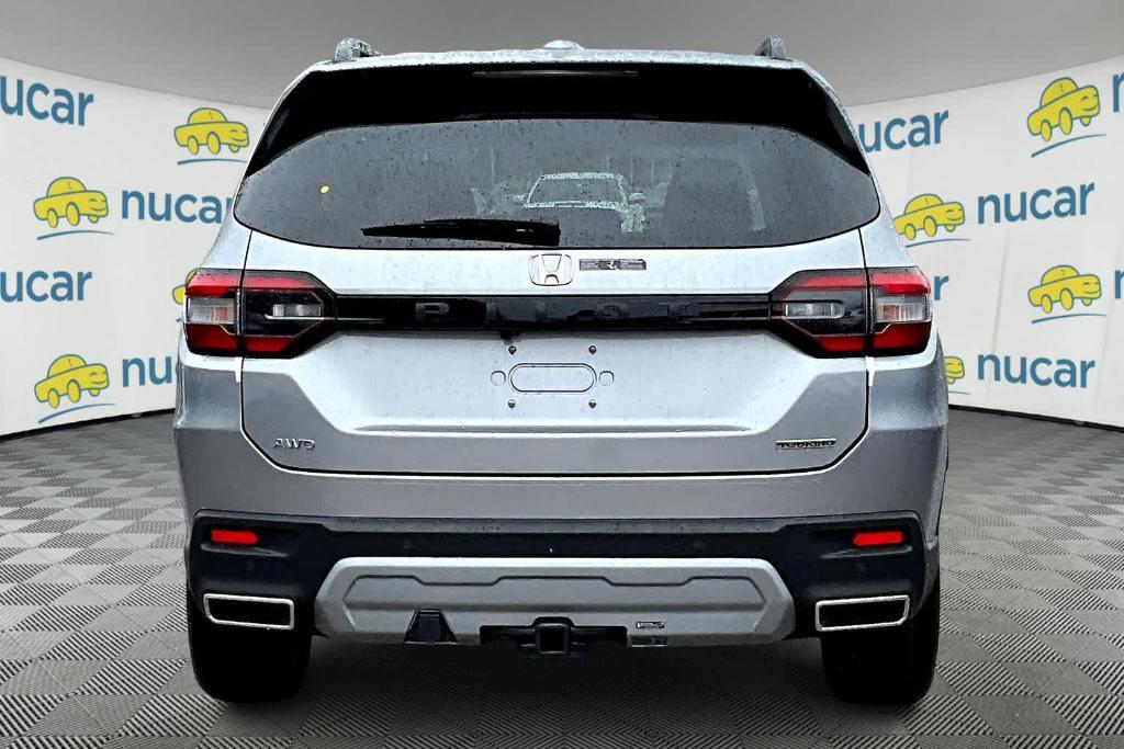 new 2025 Honda Pilot car, priced at $48,232