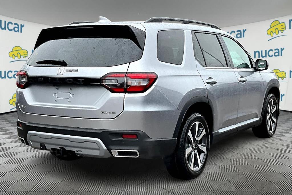 new 2025 Honda Pilot car, priced at $48,232
