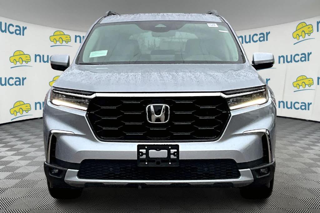 new 2025 Honda Pilot car, priced at $48,232
